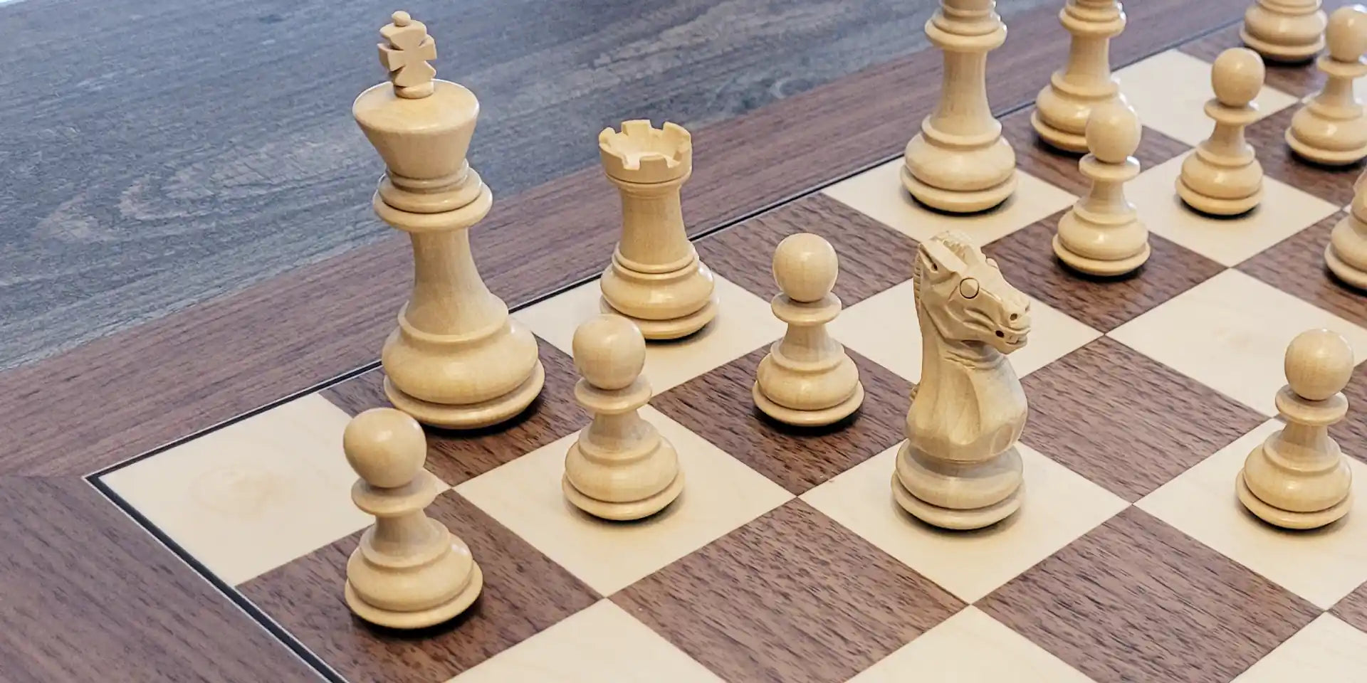 Chess Chivalry Staunton Schachfiguren and Schachbretter