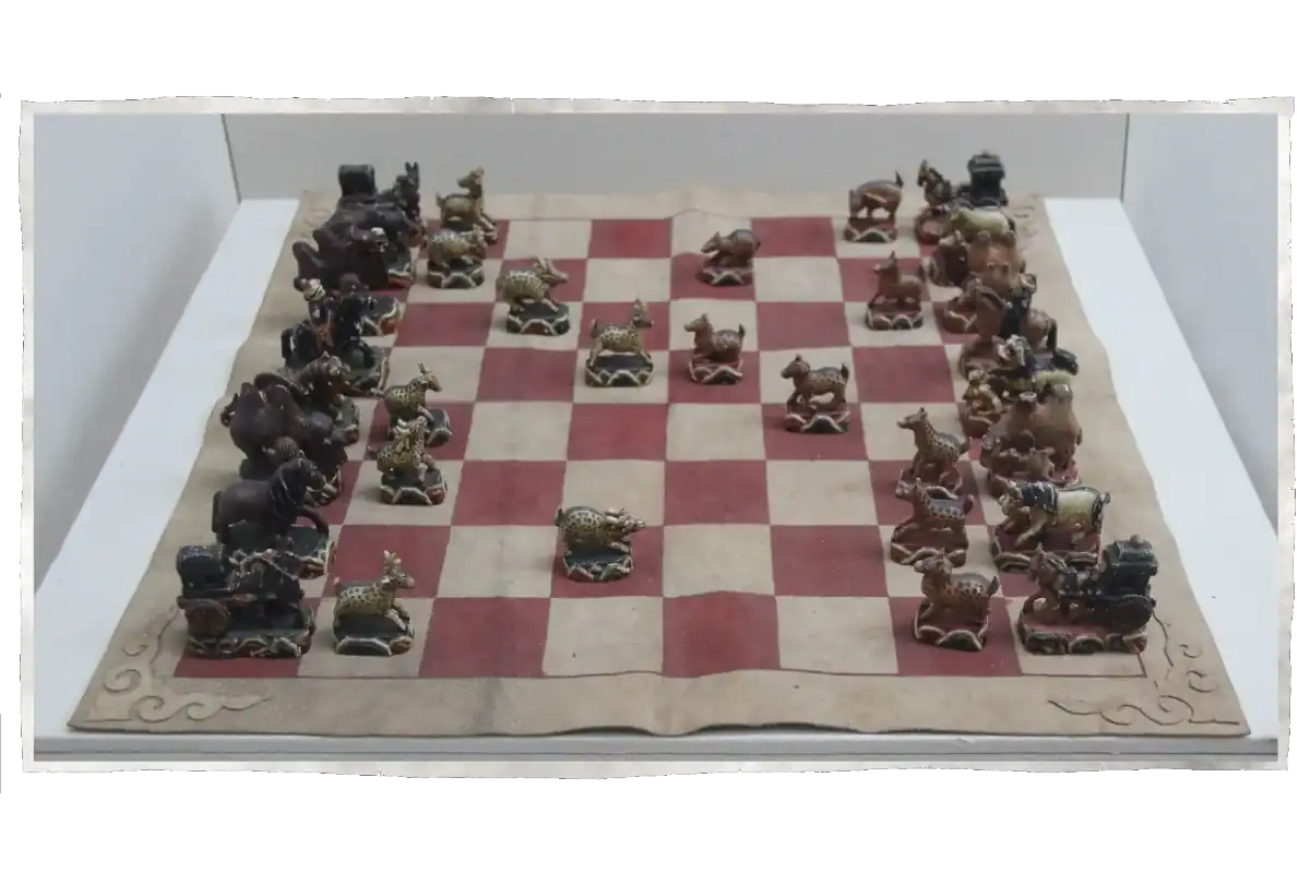 A Monglian chess set from the Qing dynasty
